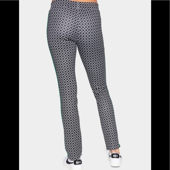 🌻NWT WOMAN WITHIN Sz22/24 NAVY w/STARS STRETCH PULL ON PANTS - Picture 10 of 10